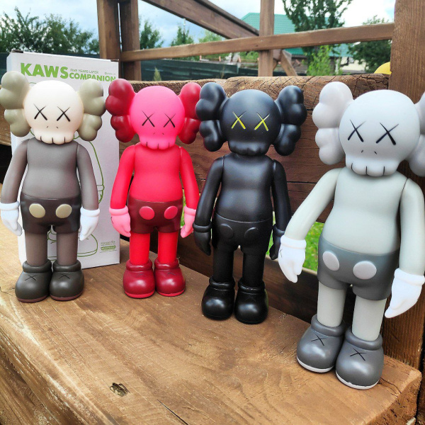 Kaws Classic Игрушка 18 см.